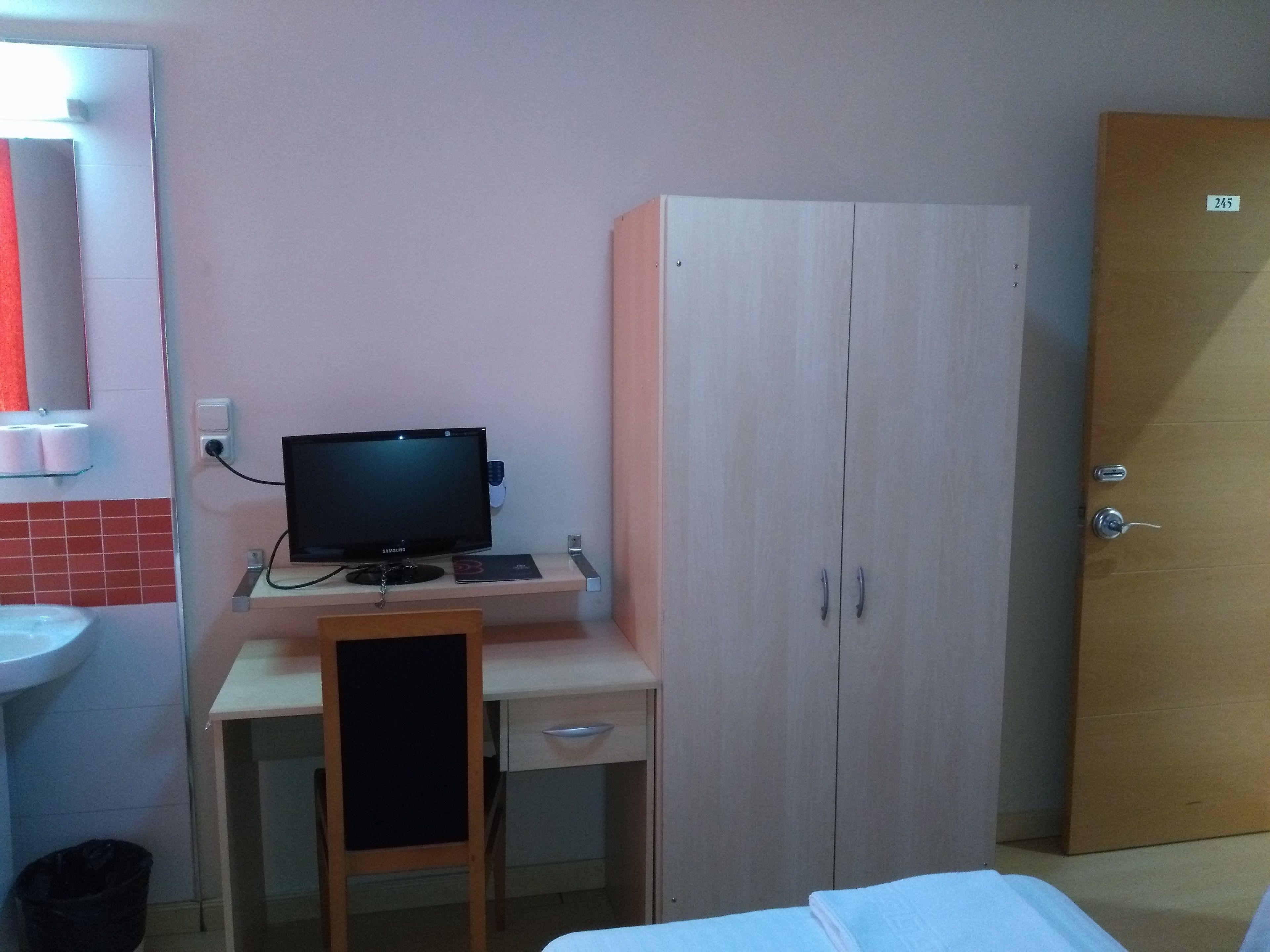 Hostal Falfes, Madrid